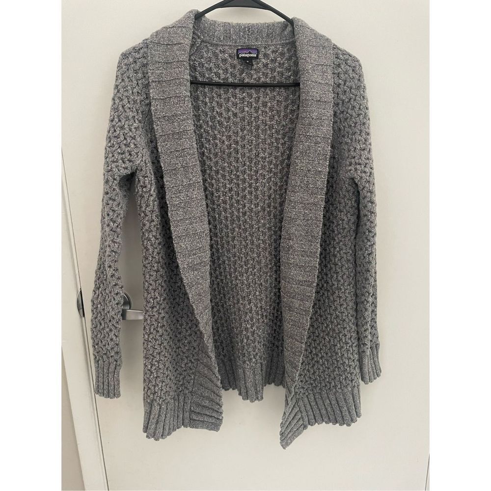 Women’s Patagonia knit sweater